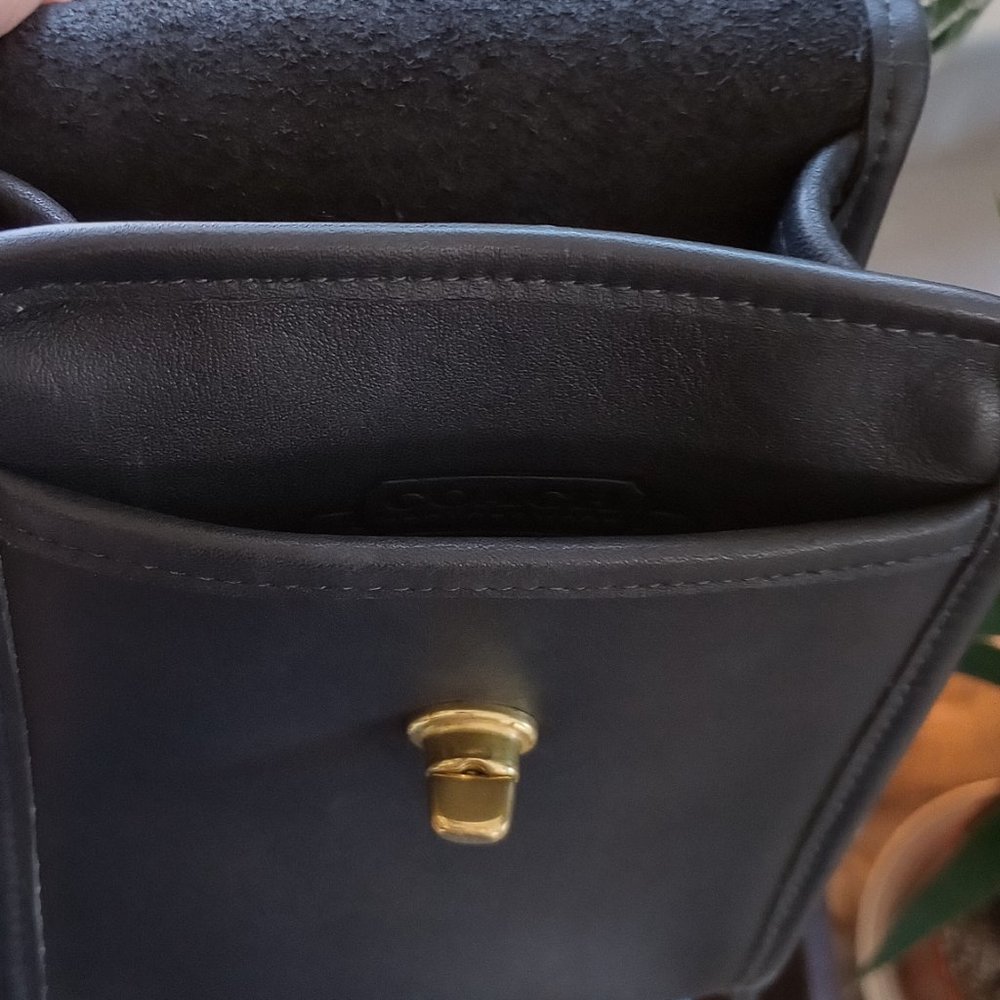 *SOLD* Vintage Coach Crossbody 1994 'scooter' bag - Picture 4 of 8